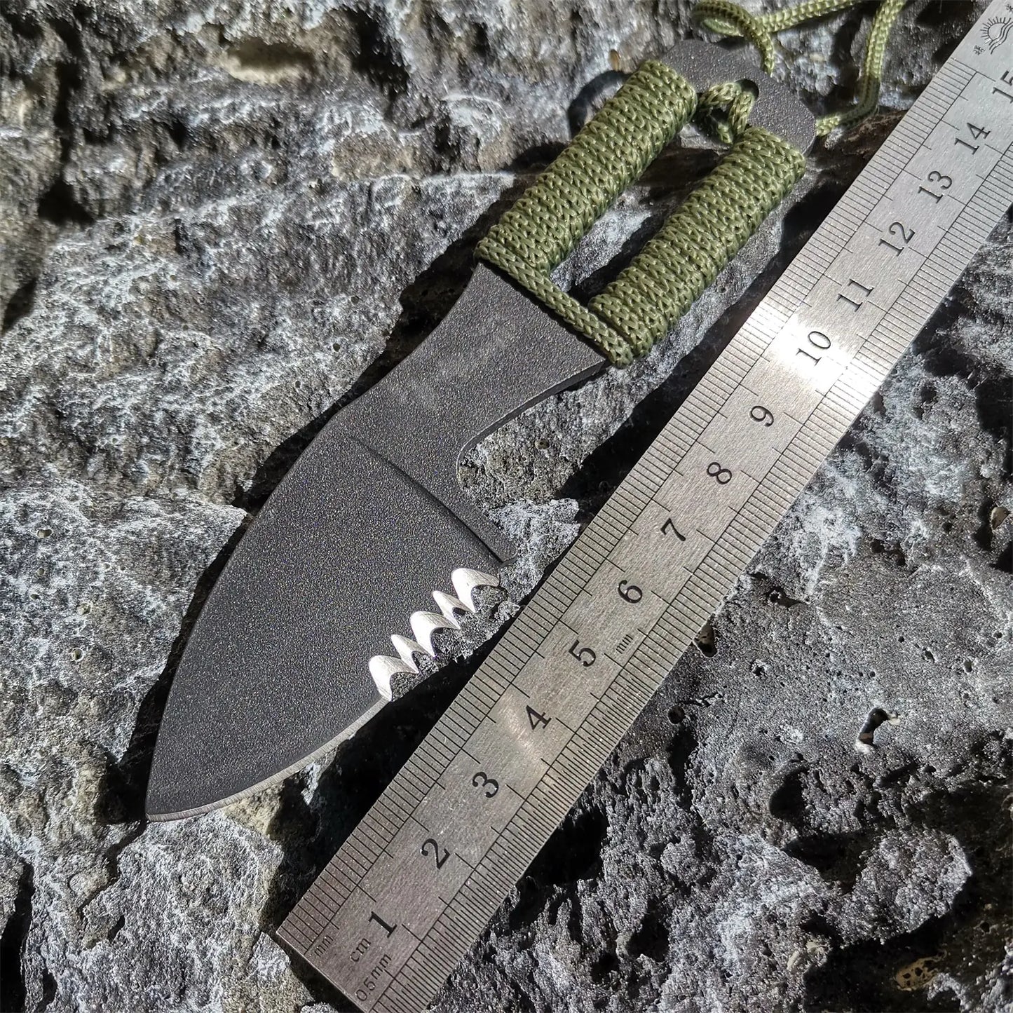 Multi Function Outdoor Tactical Straight Knife